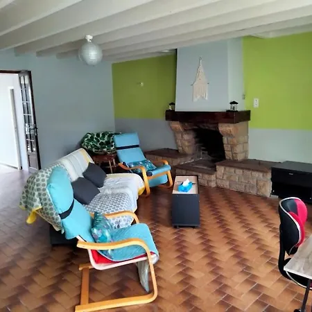 Holiday home Maison Manta Courtils